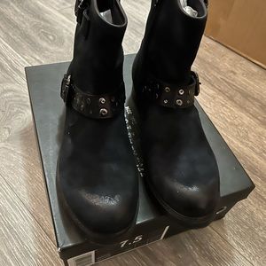 Studded short boot
